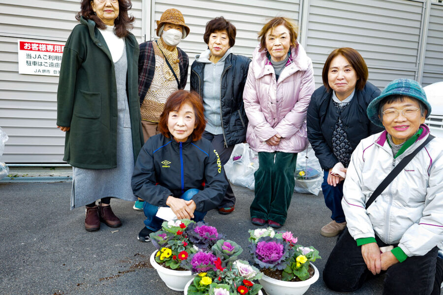 登美丘支部が寄せ植え講習会を開催